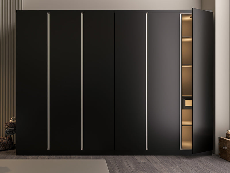 Farbe black wardrobe